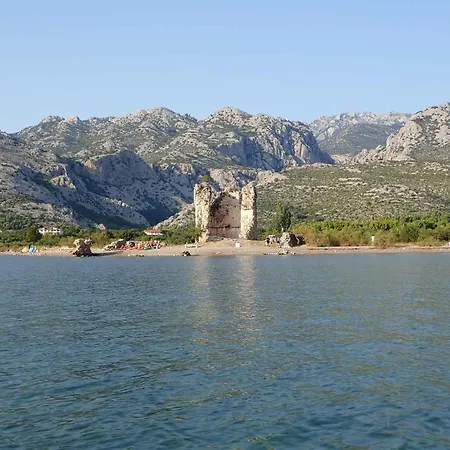 In Starigrad-paklenica 44165 Apartment